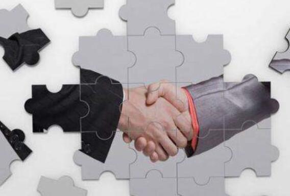 选择与人力资源公司合作该关注哪些信息？